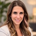 Dr. Lisa Vander Veer