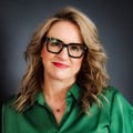 Yvonne Nuffer