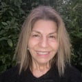 Nasrin Farr