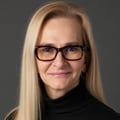 Dr. Lucinda Schoenick