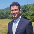 Dr. Andi Liti