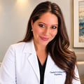 Dr. Claudia Orellana