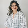 Dr. Niki Malek