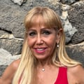 Dr. Samantha Tavares