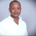 Dr. Charlos Thompson