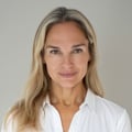 Dr. Elizabeth Reeves