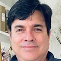 Dr. Carlos Riollano Bayouth